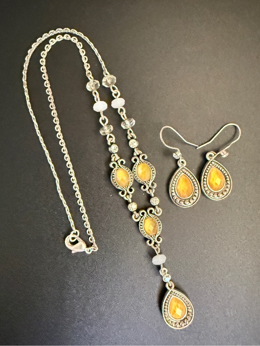 Necklace & Earring Set Avon Silver-Tone Goddess Teardrop Lariat Y- Drop Vintage